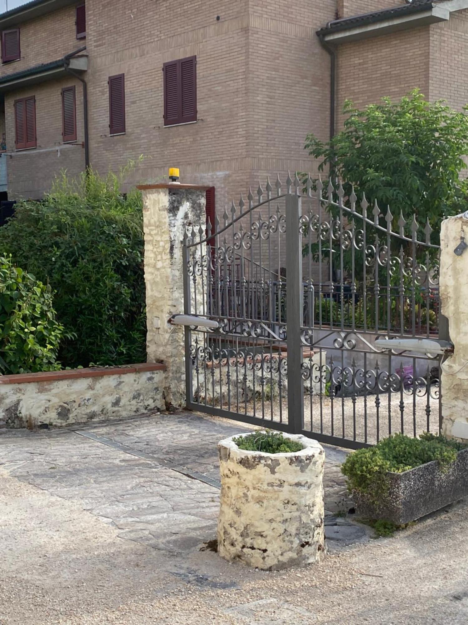 La Casa Gialla Apartment *